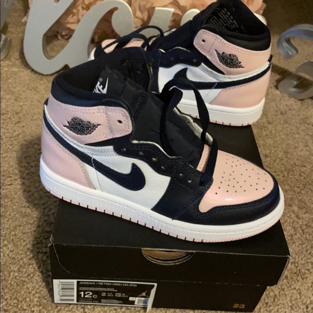 🆕  Kids Jordan 1 Atmosphere (Pink bubble gum)